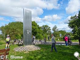 an der Stele von Kienitz