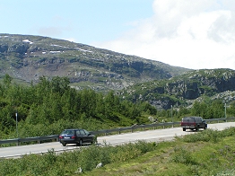 Fahrt durch die Fjell-Landschaft in über 800 m Höhe.