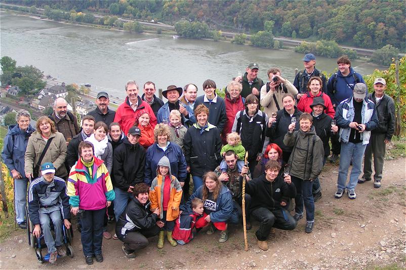 Das traditionelle Gruppenfoto, diesmal mit Rheinblick.