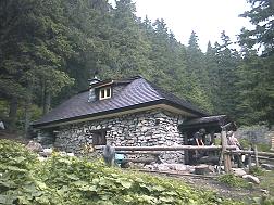 Chata Rainerova, die älteste Hütte in der Hohen Tatra (rekonstruiert)